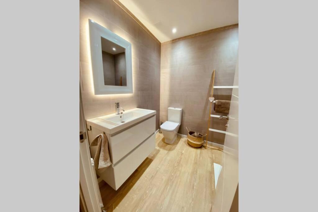 Mi Pequena Buhardilla Apartment Barbastro Ngoại thất bức ảnh