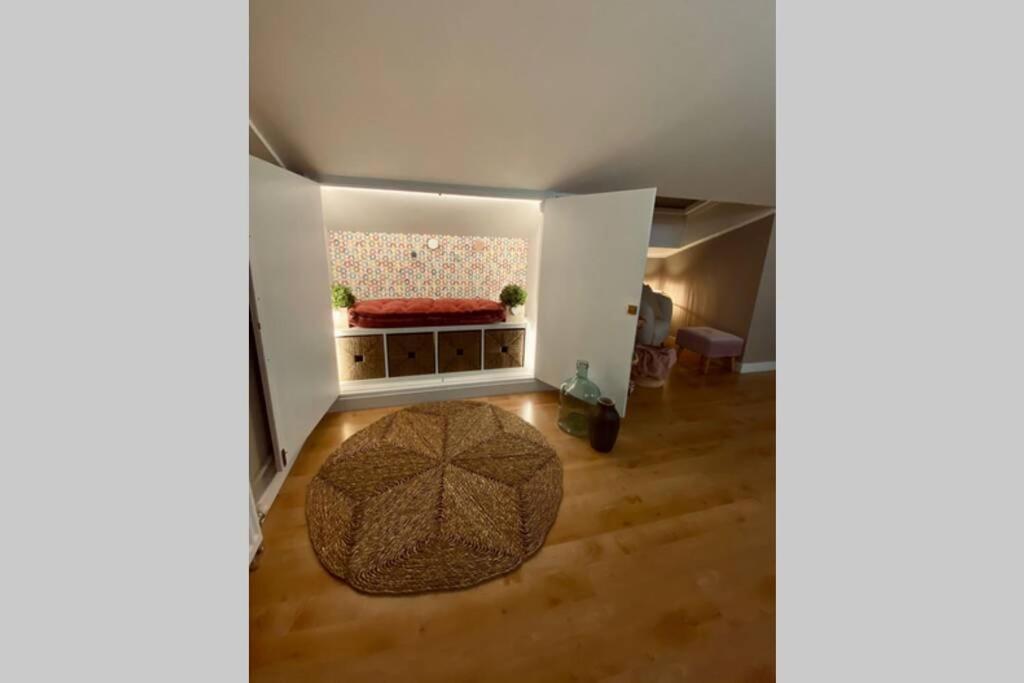 Mi Pequena Buhardilla Apartment Barbastro Ngoại thất bức ảnh
